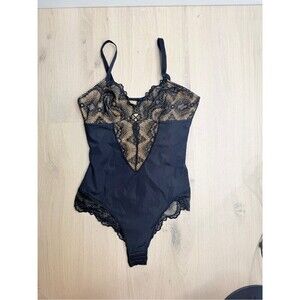 Pinksy Black/Nude Lace Bodysuit Size Medium
